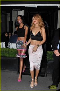 Rihanna feet photo thumbnail