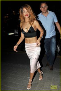 Rihanna feet photo thumbnail