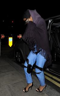 Rihanna feet photo thumbnail