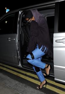 Rihanna feet photo thumbnail