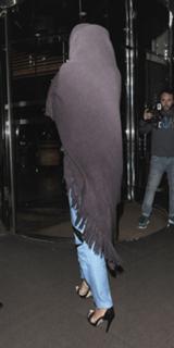 Rihanna feet photo thumbnail