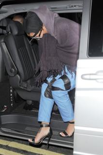 Rihanna feet photo thumbnail