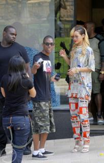 Rihanna feet photo thumbnail