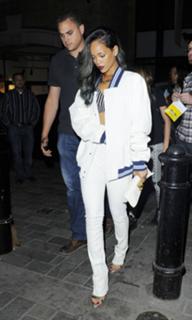Rihanna feet photo thumbnail