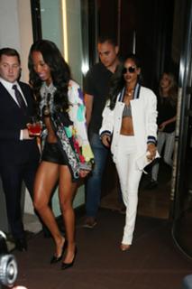 Rihanna feet photo thumbnail