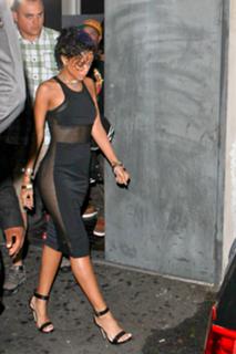 Rihanna feet photo thumbnail
