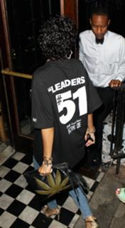 Rihanna feet photo thumbnail