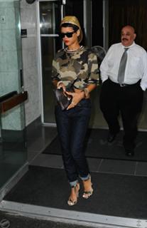 Rihanna feet photo thumbnail