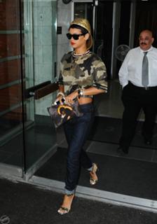 Rihanna feet photo thumbnail