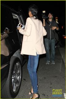 Rihanna feet photo thumbnail