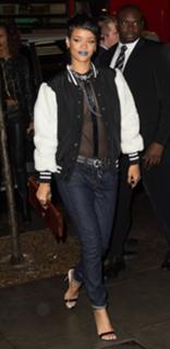 Rihanna feet photo thumbnail