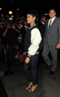 Rihanna feet photo thumbnail