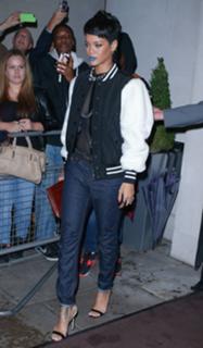 Rihanna feet photo thumbnail