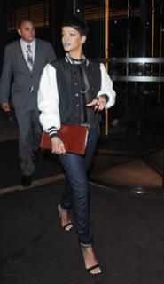 Rihanna feet photo thumbnail