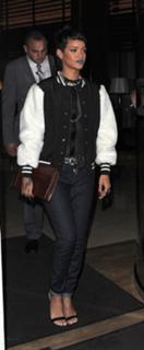 Rihanna feet photo thumbnail