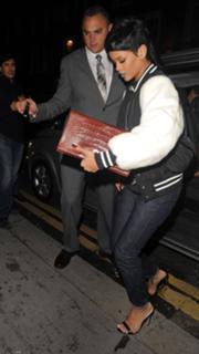 Rihanna feet photo thumbnail