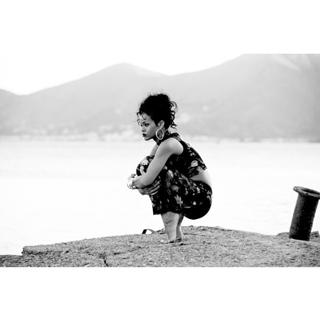 Rihanna feet photo thumbnail