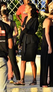 Rihanna feet photo thumbnail