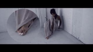 Rihanna feet photo thumbnail