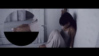 Rihanna feet photo thumbnail