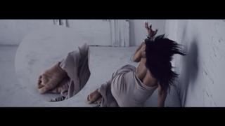 Rihanna feet photo thumbnail