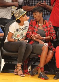 Rihanna feet photo thumbnail