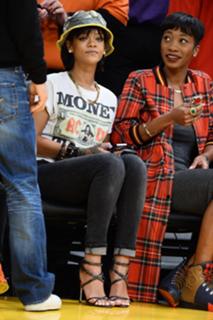 Rihanna feet photo thumbnail