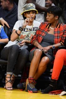 Rihanna feet photo thumbnail