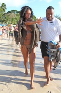 Rihanna feet photo thumbnail