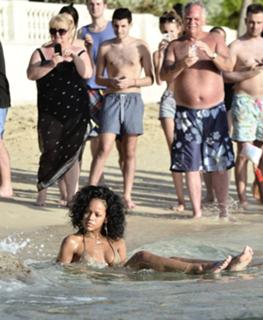 Rihanna feet photo thumbnail
