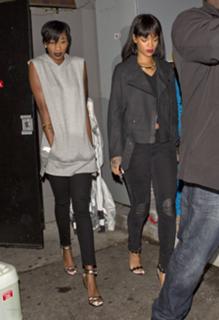 Rihanna feet photo thumbnail