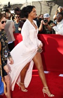Rihanna feet photo thumbnail