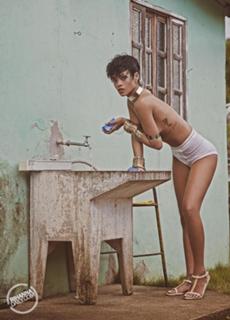 Rihanna feet photo thumbnail