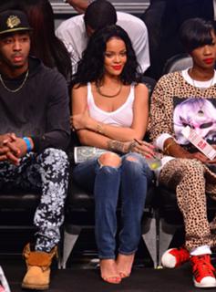 Rihanna feet photo thumbnail
