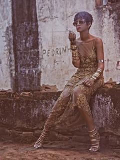 Rihanna feet photo thumbnail