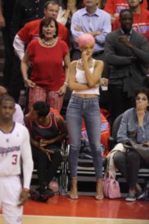 Rihanna feet photo thumbnail