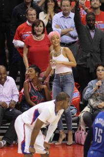Rihanna feet photo thumbnail
