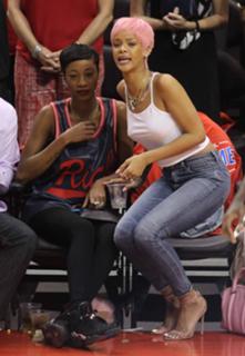 Rihanna feet photo thumbnail