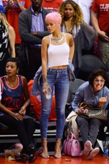 Rihanna feet photo thumbnail