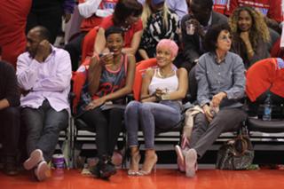 Rihanna feet photo thumbnail