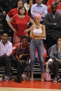 Rihanna feet photo thumbnail