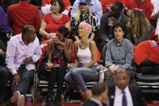Rihanna feet photo thumbnail