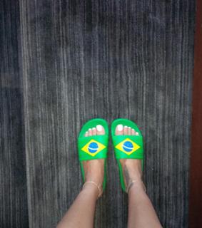 Rihanna feet photo thumbnail