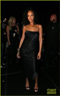 Rihanna feet photo thumbnail