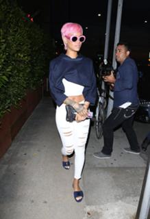 Rihanna feet photo thumbnail