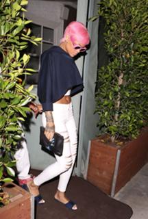 Rihanna feet photo thumbnail
