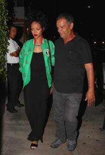 Rihanna feet photo thumbnail