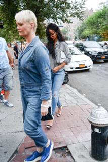 Rihanna feet photo thumbnail