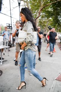 Rihanna feet photo thumbnail