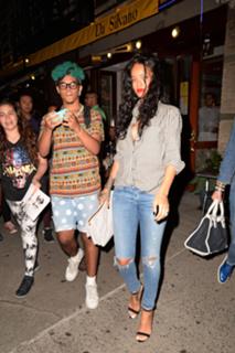 Rihanna feet photo thumbnail
